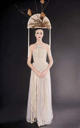 周依太阳城集团服装设计《素》